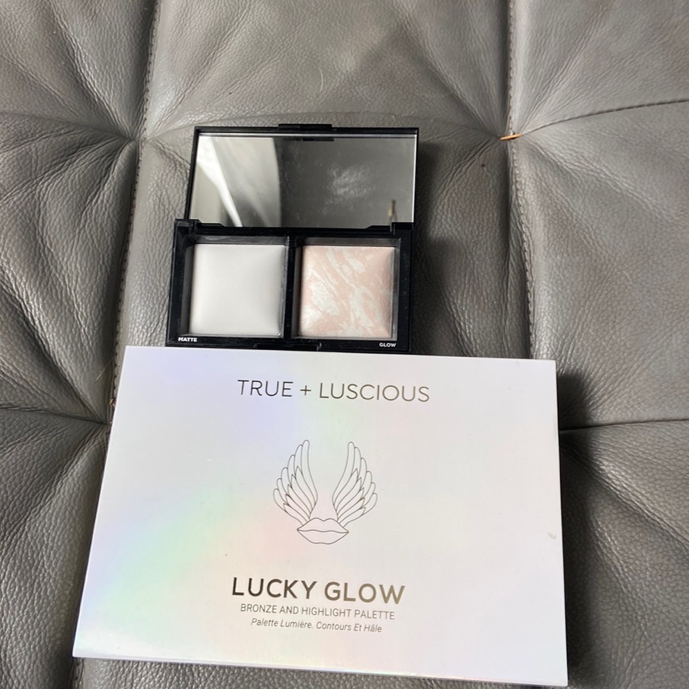 Coverfx powder due and True & Luscious palette